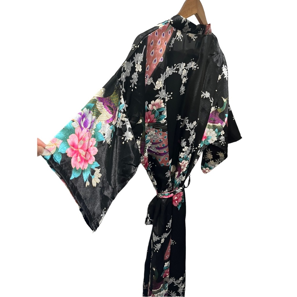 TANGYIHUI SILKY SATIN BLACK FLORAL PEACOCK ROBE WITH MATCHING BELT SIZE XXL - Picture 12 of 16